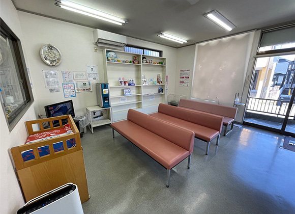 ひまわり薬局松伏店　待合室