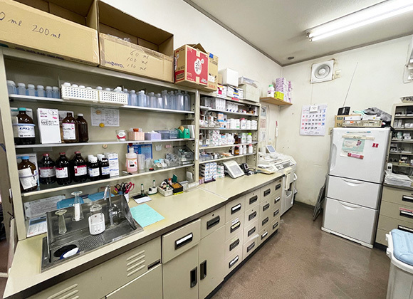 ひまわり薬局松伏店　調剤室